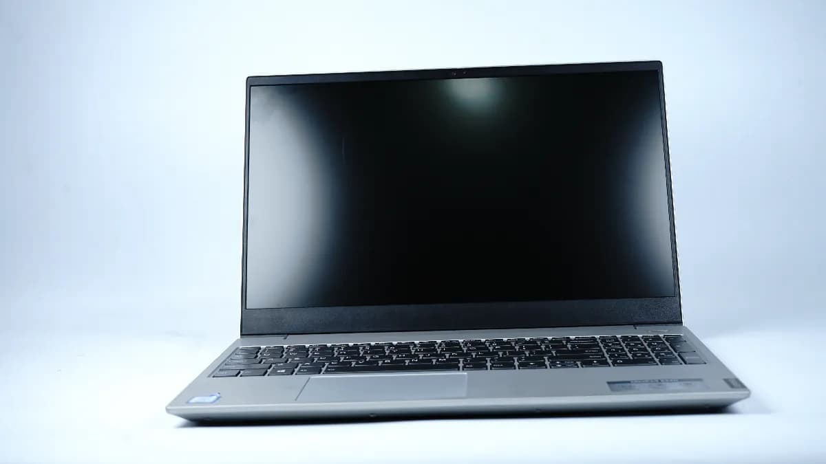 Lenove Ideapad S340 8th Generation Laptop , INTEL CORE-I3 , 8GB RAM , 128GB SSD , 15.6’INCH , HD DISPLAY 